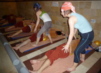 岩盤浴とヨガの合わせ技で「太らない体」に！