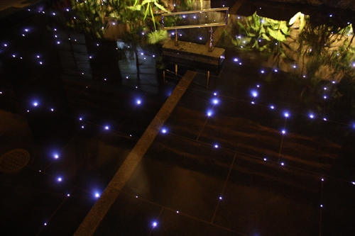 夜はぜひ露天風呂へ