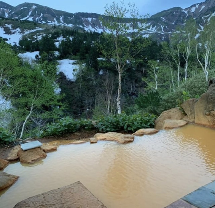 2種類の源泉を堪能！十勝岳温泉　凌雲閣