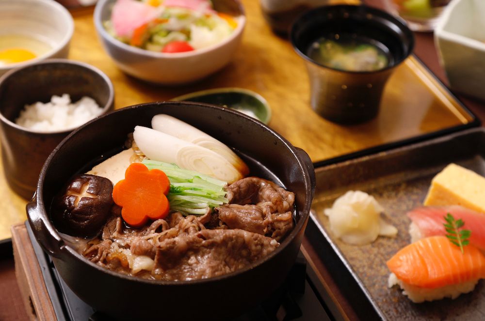 浅草らしい「牛鍋」も！オリジナルの和風朝食