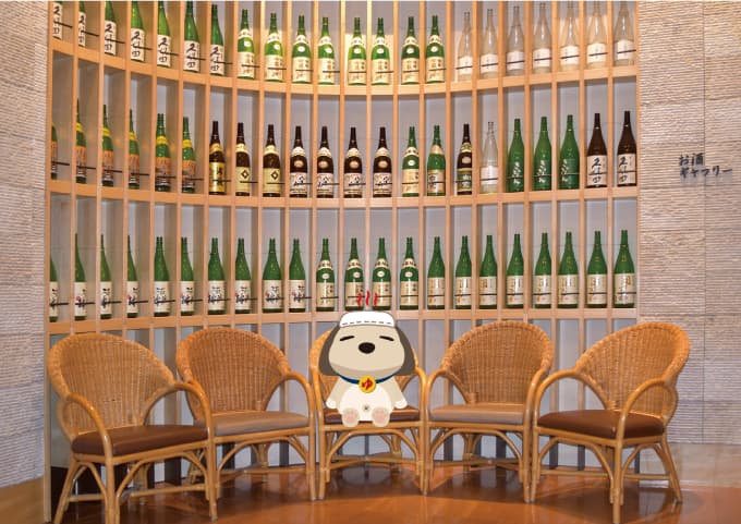 お酒に囲まれるユーラシわん
