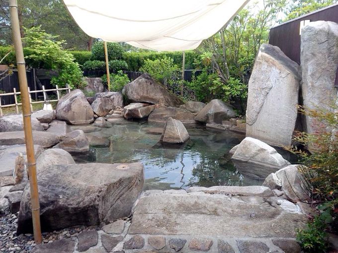 神楽門前湯治村
