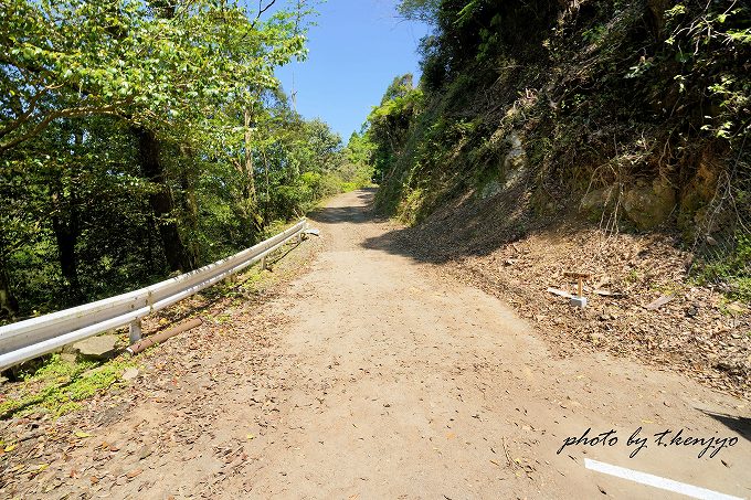 第2・第3駐車場へ行く道路