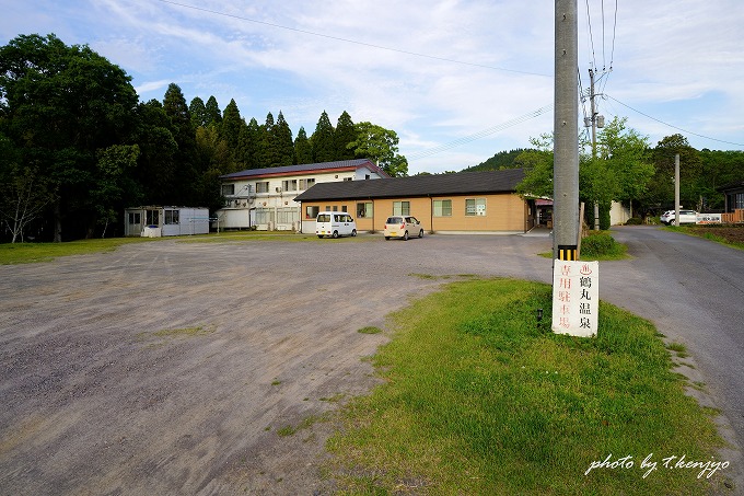 鶴丸温泉の駐車場