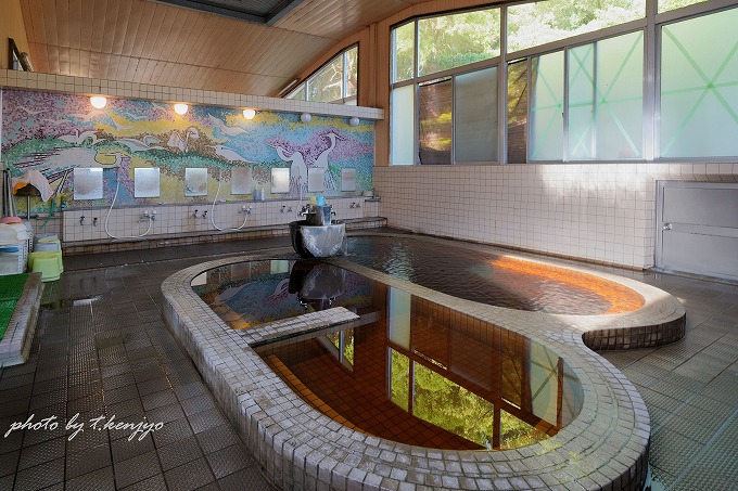 男性浴室の内湯全景