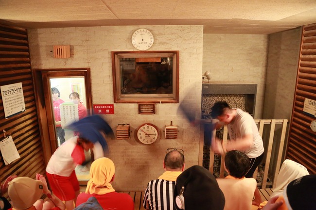 緊迫のラスト30秒、エイミーみどりはチョモランマ近藤に「一緒にゴールしよう」と呼びかける