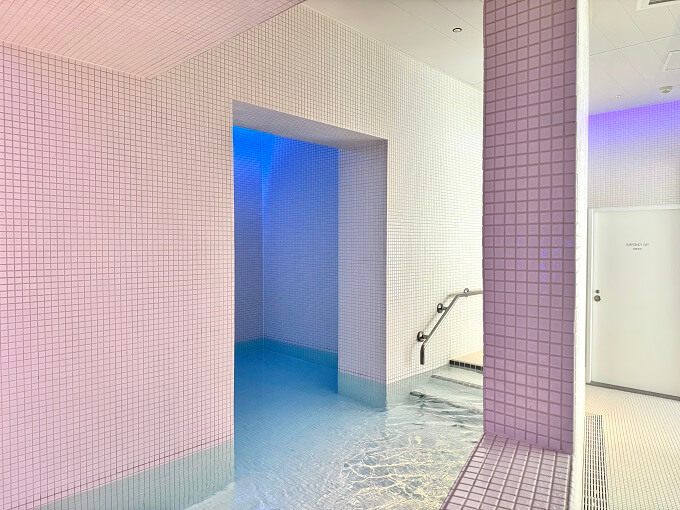 SPA＆SAUNA コリドーの湯　おしゃれな水風呂別角度