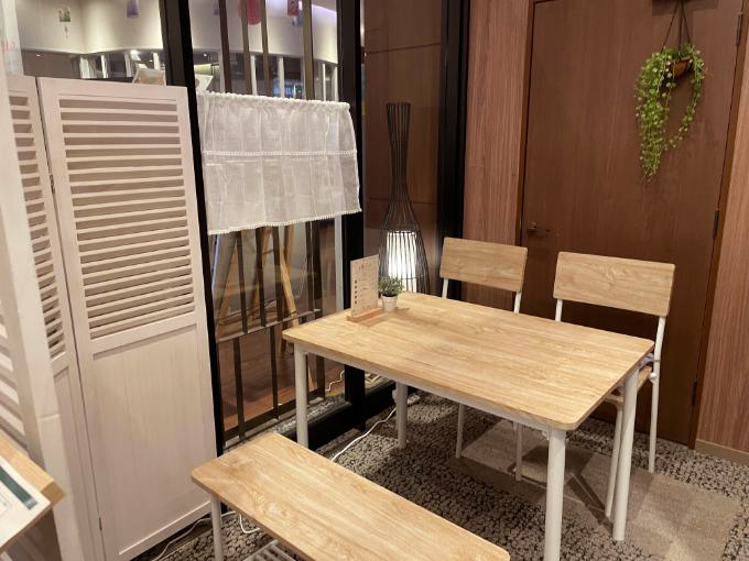 ニフティ温泉の新体験！“占いベンチ”ってどんなもの？