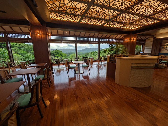 トロピカルオアシス