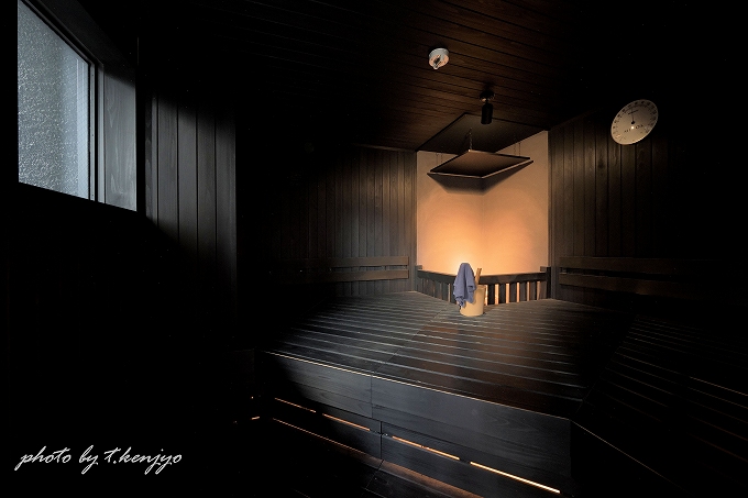 プレミアムサウナ「瞑想サウナ」