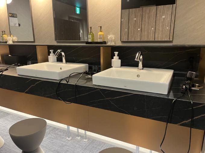 パウダールーム