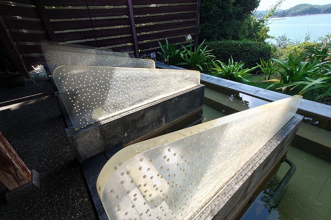 庭園露天風呂の寝湯
