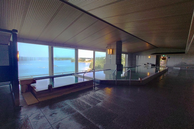 展望大浴場の内湯