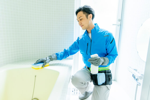 お風呂掃除はプロに頼んだ方がいい？