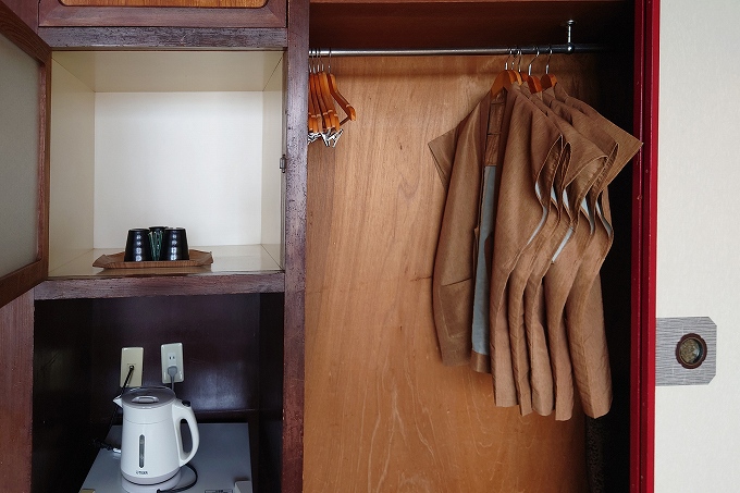 丹前、部屋のポットなど