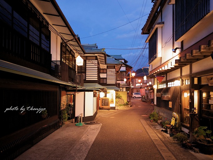 三朝温泉の温泉街中心部