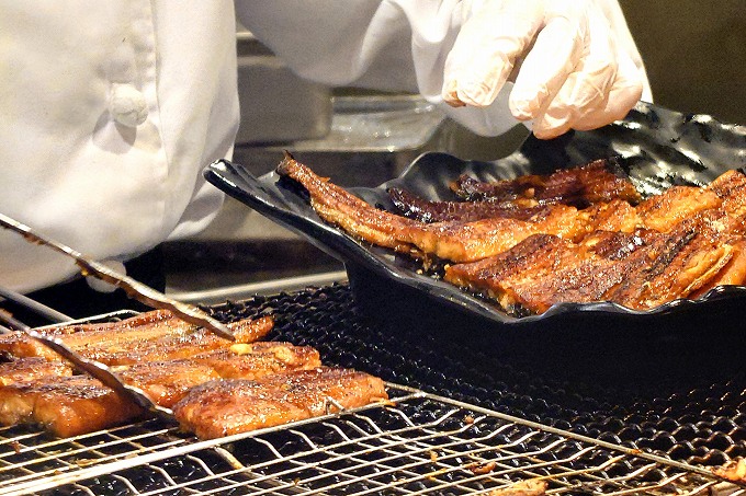 ライブキッチンのウナギ