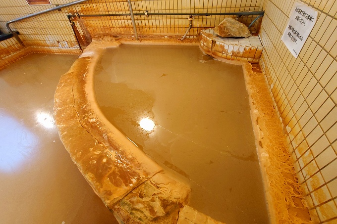 花山温泉の低温風呂