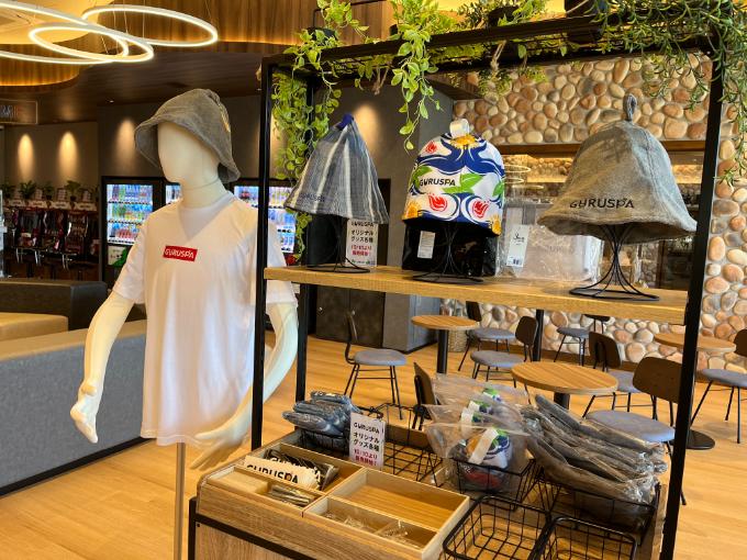 オリジナルグッズも販売中