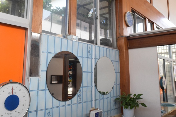 東京浴場の内観