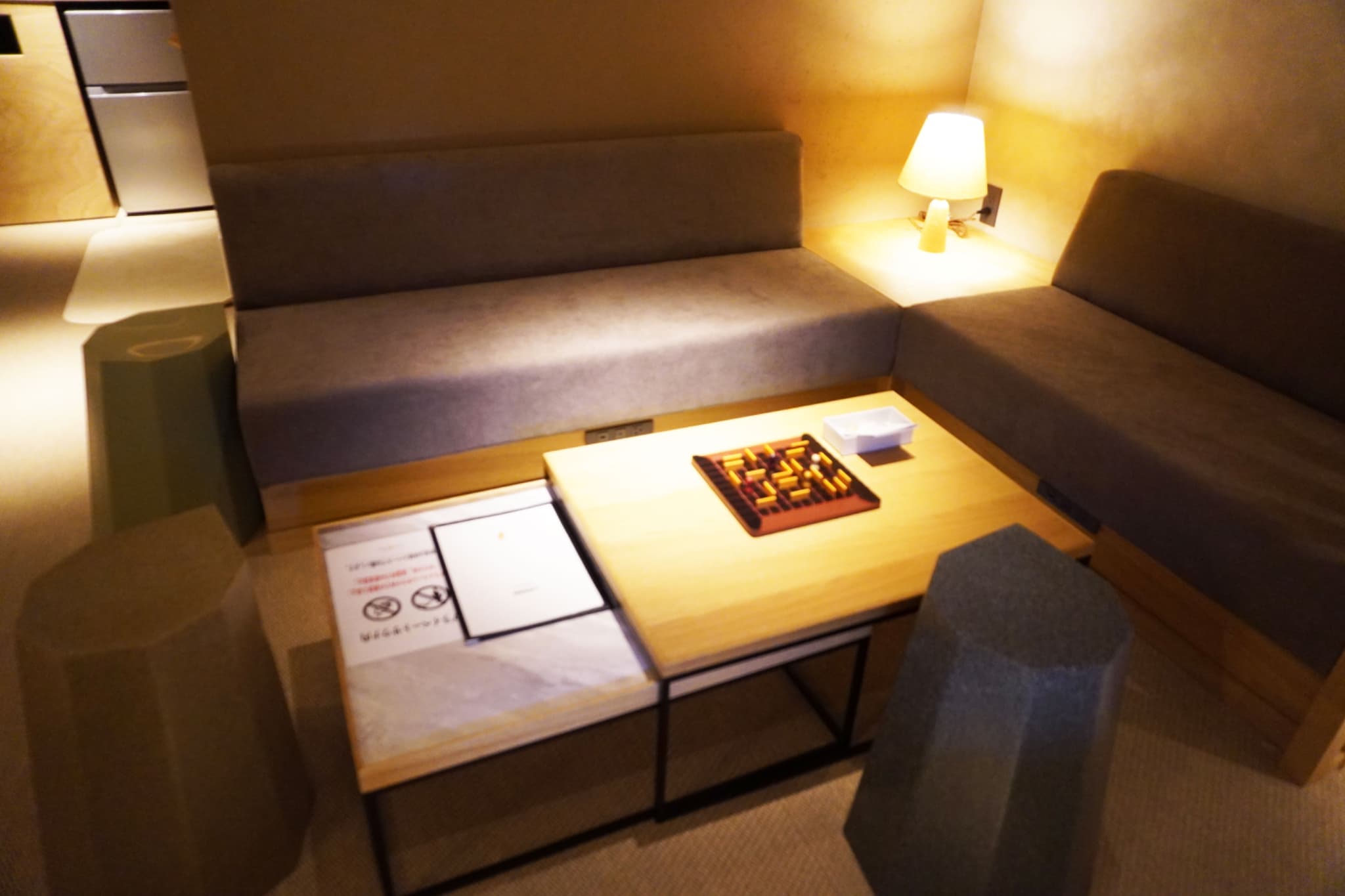 合間にボードゲームで団らんするのもアリ