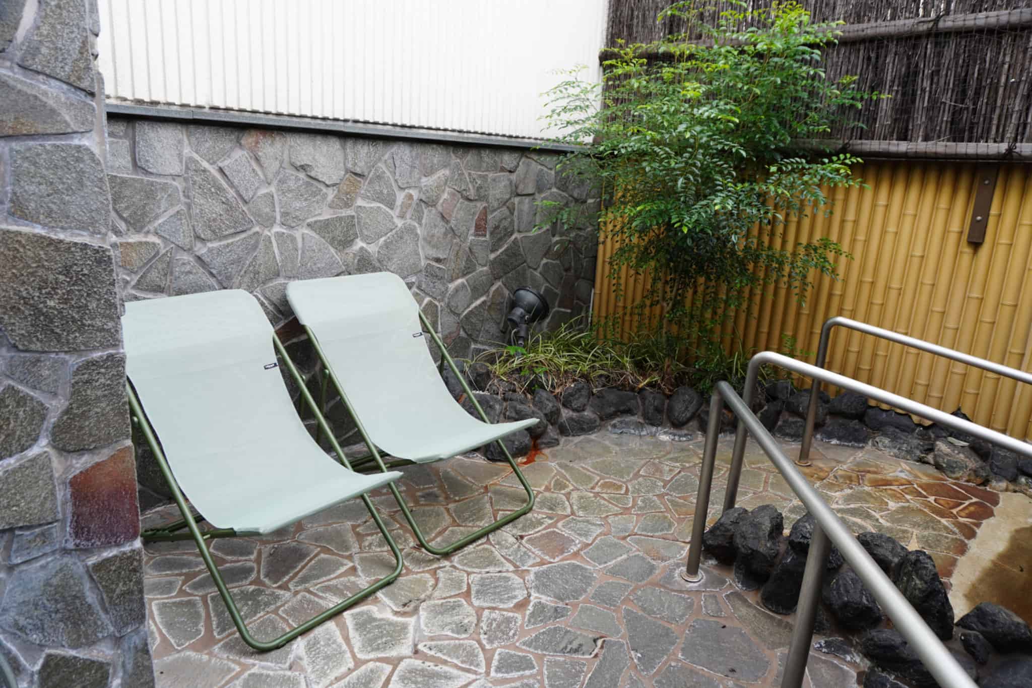 そのまま外気浴できるのも嬉しいポイントです！