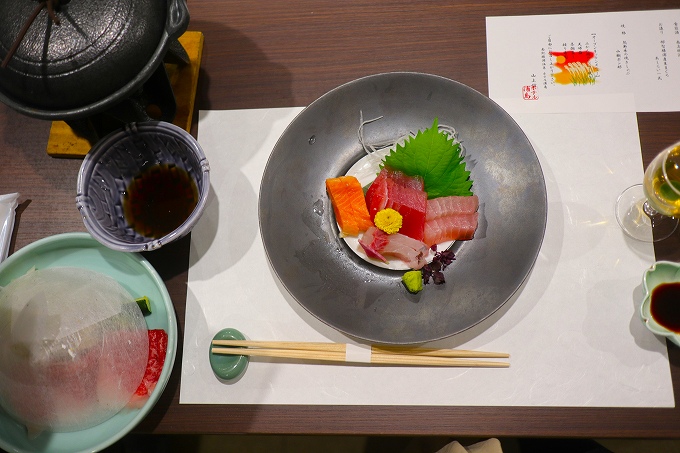 山上館のメイン+バイキングのディナー