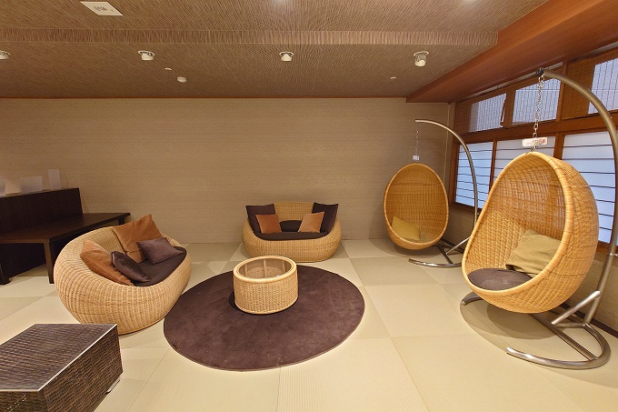 せせなぎの吊りソファなど