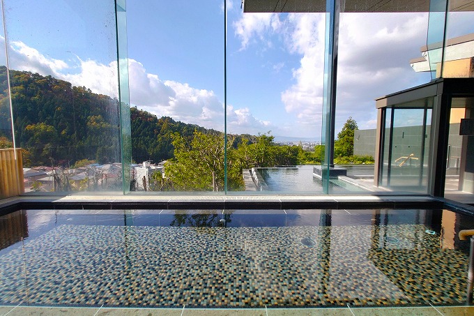 「棚雲の湯」の内湯