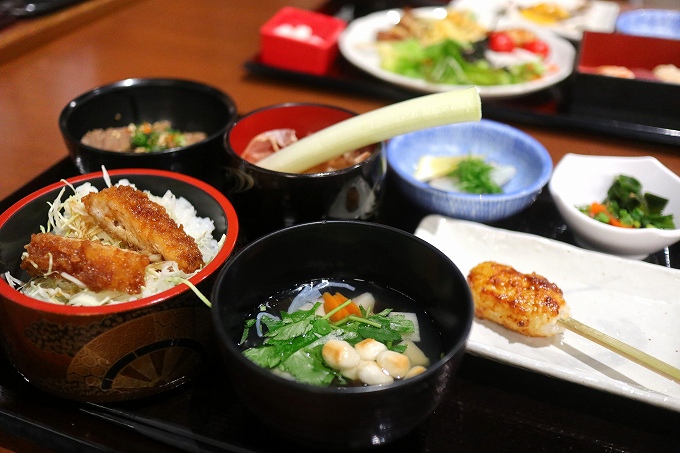 ソースかつ丼、こづゆ、しんごろう、ねぎそば等