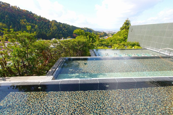 「棚雲の湯」の露天風呂