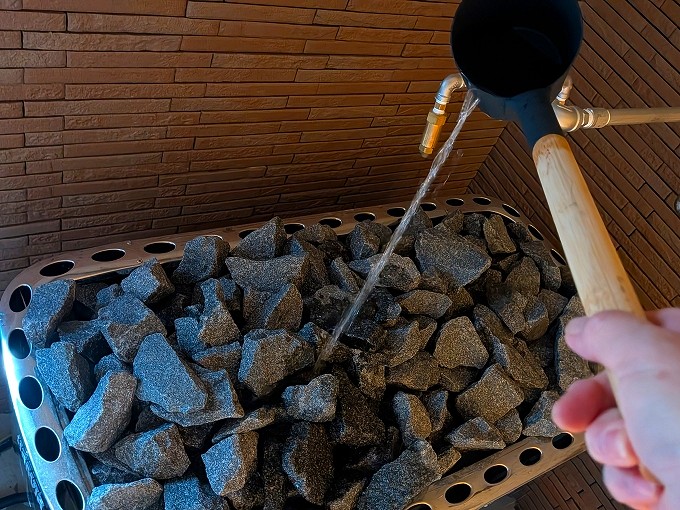 アロマウォーターによるセルフロウリュ