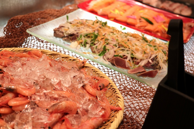 ビュッフェの海鮮など