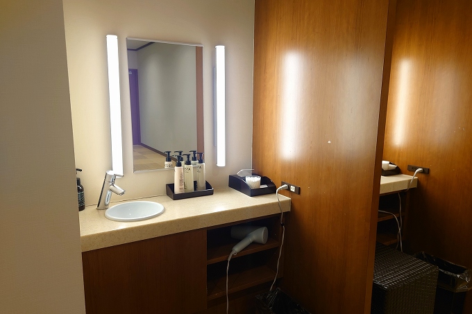 浴室のパウダールーム