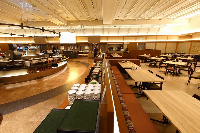 朝のバイキングレストラン