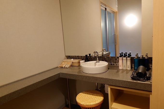 貸切風呂のパウダースペース