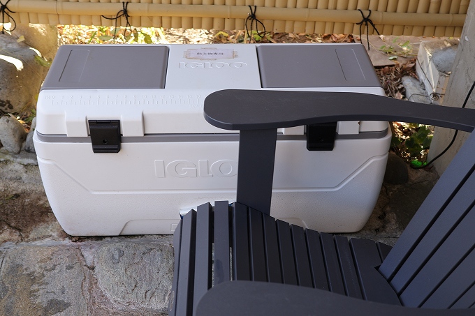 露天のクーラーボックス