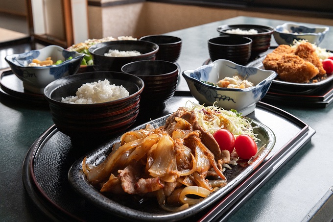 ひみつ豚生姜焼き定食