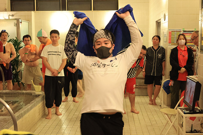 ペットボトル倒しではミスで0点も、風力の強さで技術得点をカバー