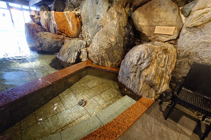 鶏頂の湯の水風呂