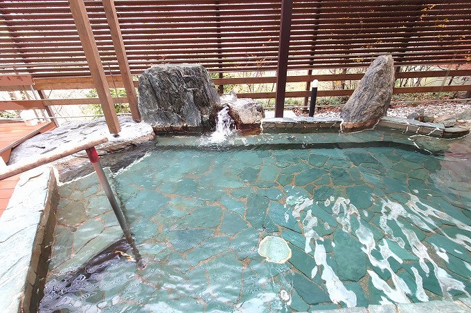 鶏頂の湯の奥の露天風呂