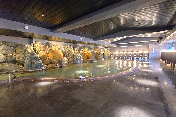 霧降の湯の内湯