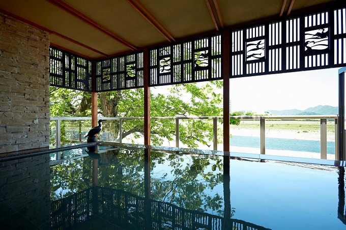 「川の瀬」の露天風呂