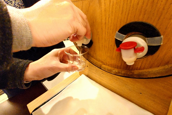 ロビーのワイン