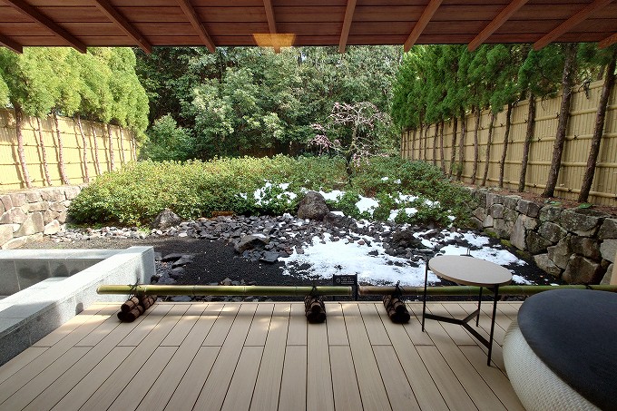 それいゆの庭と露天風呂