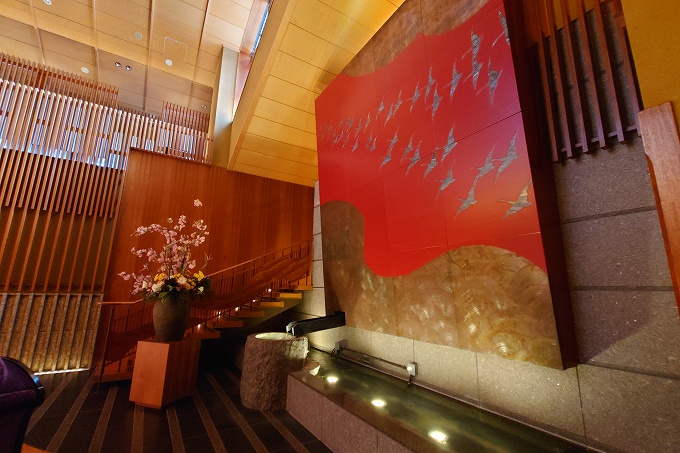 朱漆と螺鈿のアート