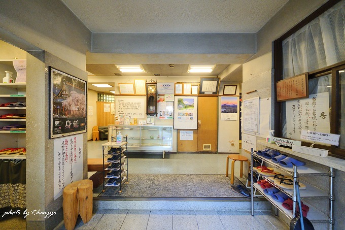 別舘神泉のエントランスホール