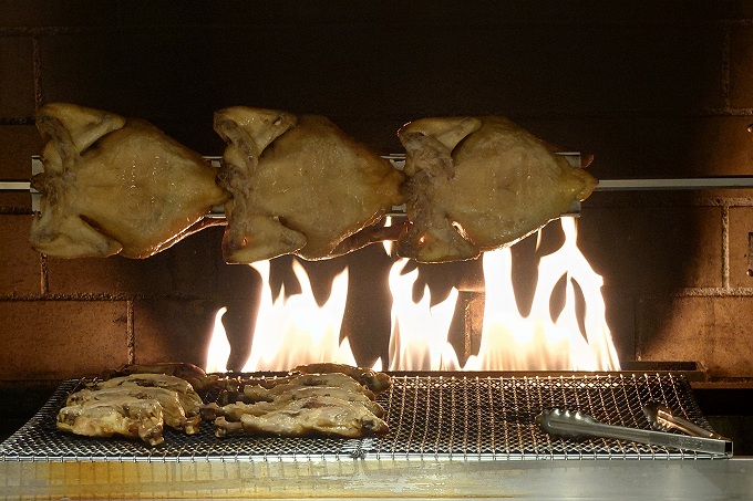 グリルのチキン