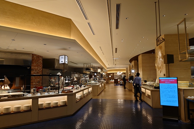 TERRACE & DINING SORA