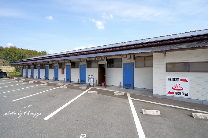 家族風呂棟の外観。全9室あります。